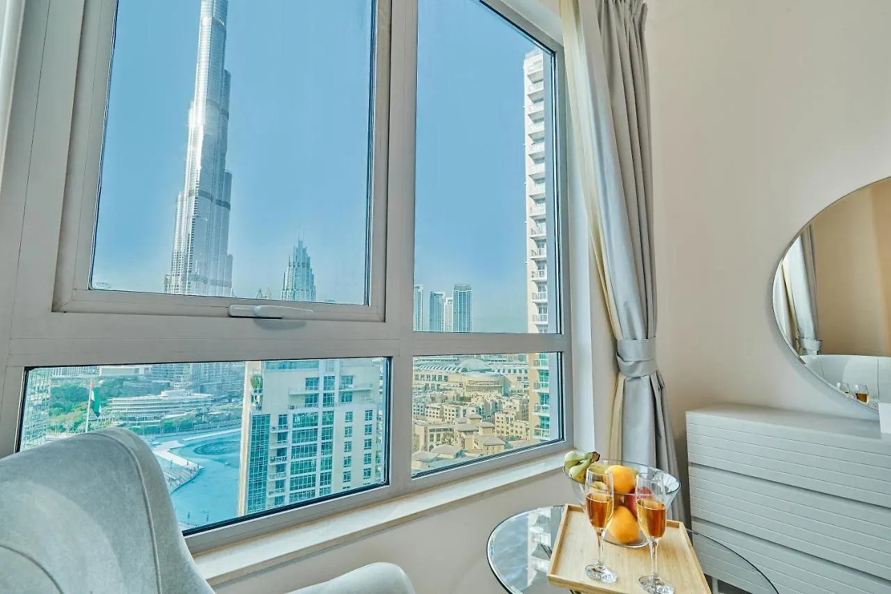 Burj Residences: Luxury Apartment with Burj Khalifa & Fountain Views Dubai