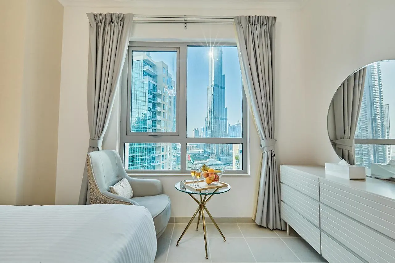 Burj Residences: Luxury Apartment with Burj Khalifa & Fountain Views Dubai