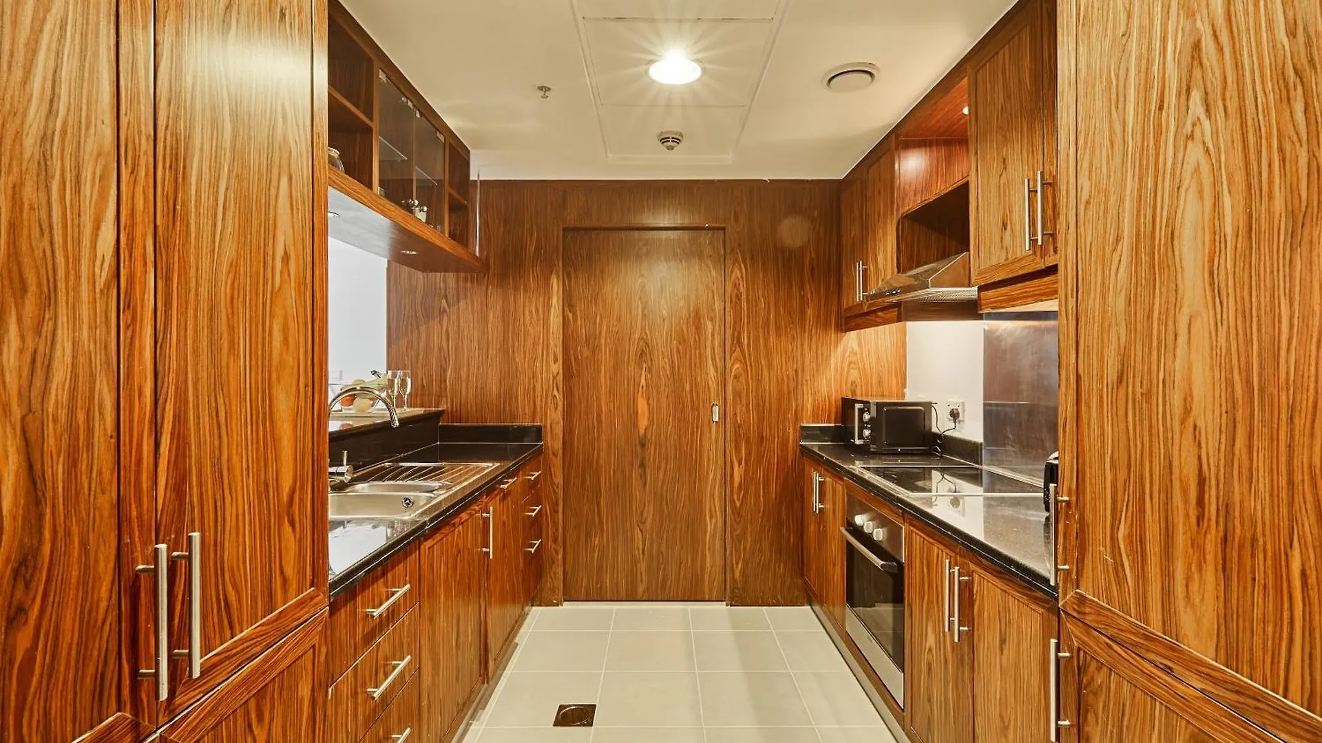 Burj Residences: Luxury Apartment with Burj Khalifa & Fountain Views Dubai