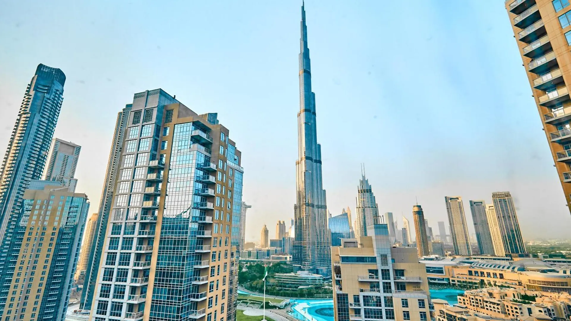 Burj Khalifa Front View & Fountain View Island Paradise 2Br Luxury Apartment Burj Residences Golden Homes Dubai